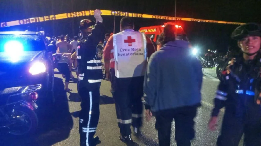 Un muerto y cinco heridos deja colapso de puente colgante en Ecuador