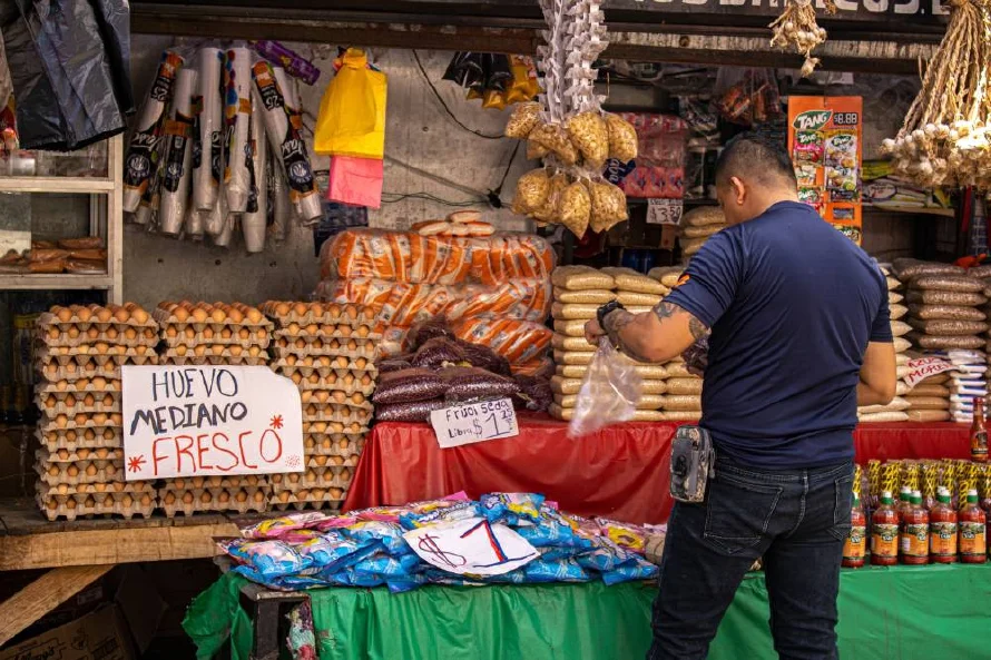 La canasta básica subió en febrero por frijoles, tortillas, carnes y verduras más caras
