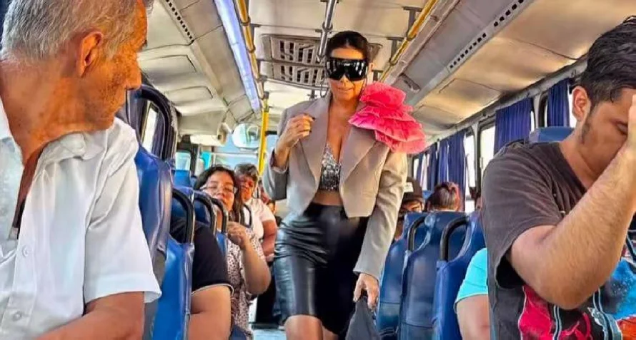 Verónica Guerrero se sube a un bus y causa sensación con su outfit