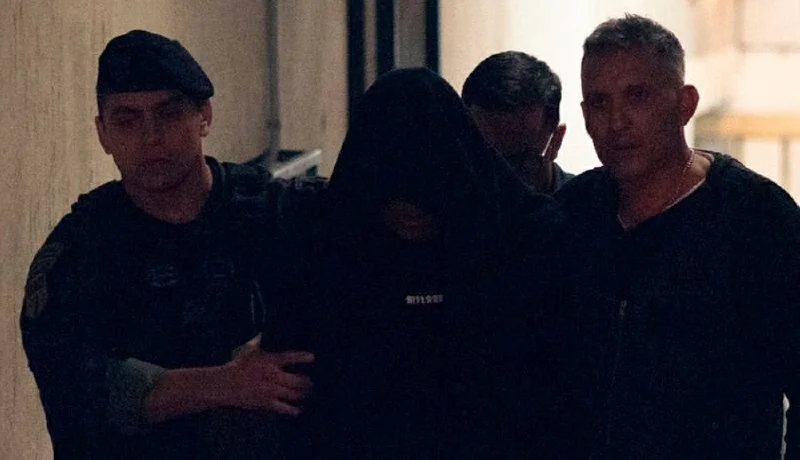Detienen al guardaespaldas de Maradona por falso testimonio en juicio por muerte del astro