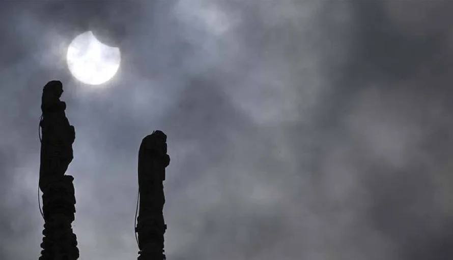 El eclipse solar parcial se apreció en parte del hemisferio norte