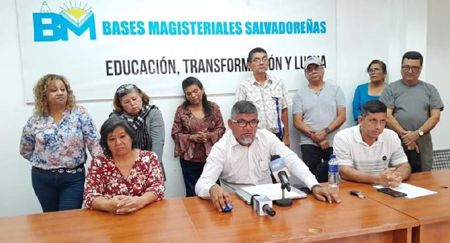 Mineducyt pagará compensación por retiro a docentes a partir de mayo