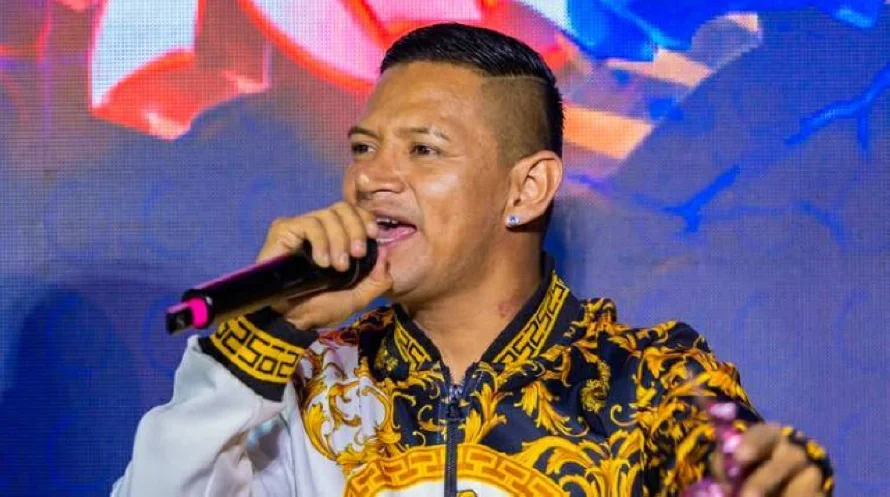King Flyp revela la trágica despedida de su madre, cuando él tenía nueve años