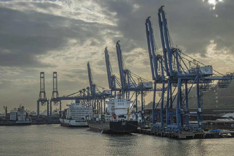 Silencio en torno al acuerdo entre CK Hutchison y BlackRock para compra de puertos en Panamá
