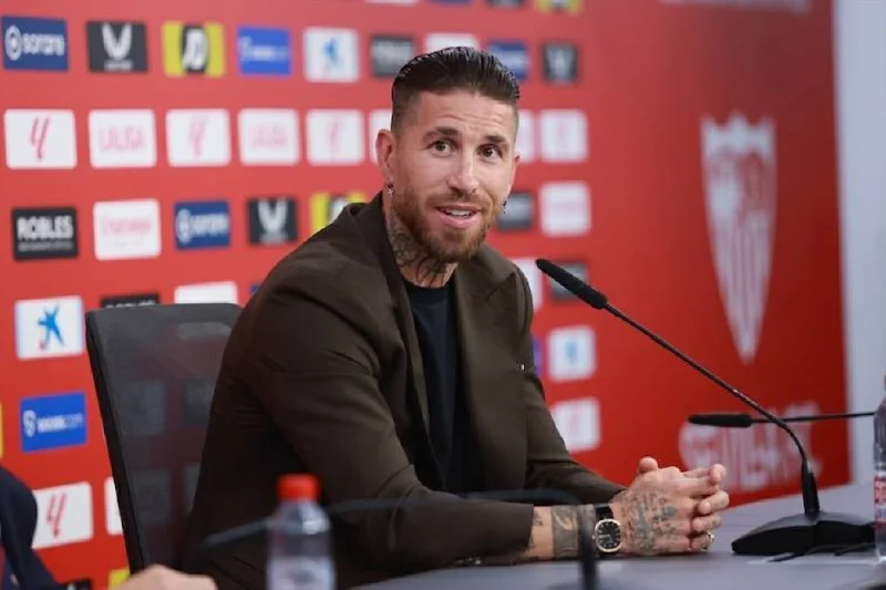 Sergio Ramos lanzará una canción con el artista de regional mexicano Carín León