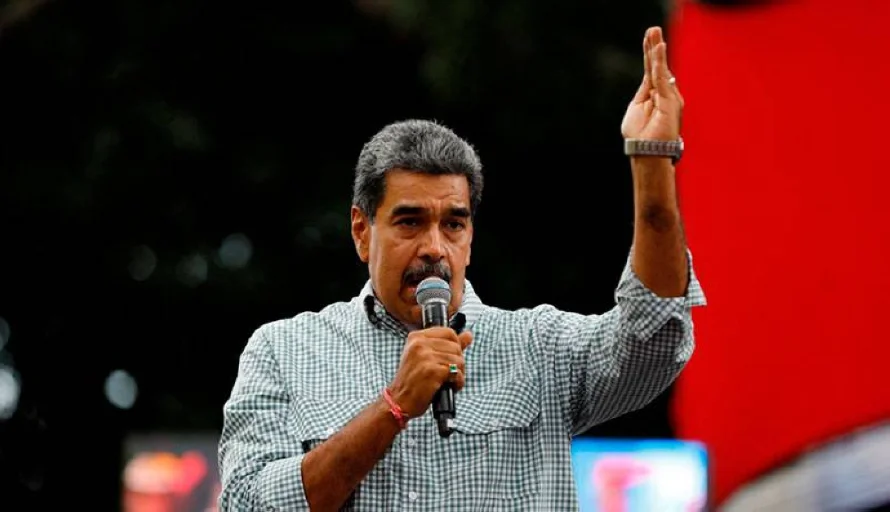 Maduro llama "dictadura" a El Salvador y denuncia "violación masiva" a DD.HH. de migrantes