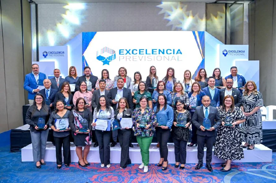 Crecer celebra 21 años de excelencia previsional y anuncia la creación del galardón "Estrellas Empresariales"