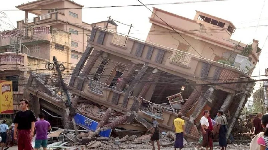 La guerra y el devastador terremoto dibujan un futuro incierto para Birmania