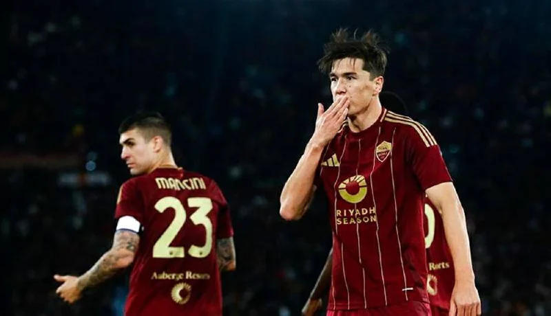 La Roma empata con la "Juve" y sueña con la "Champions"