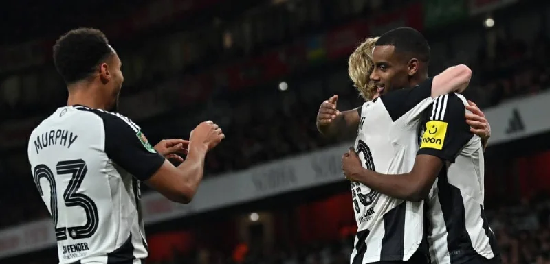 El Newcastle golea al Leicester en busca de la zona Champions