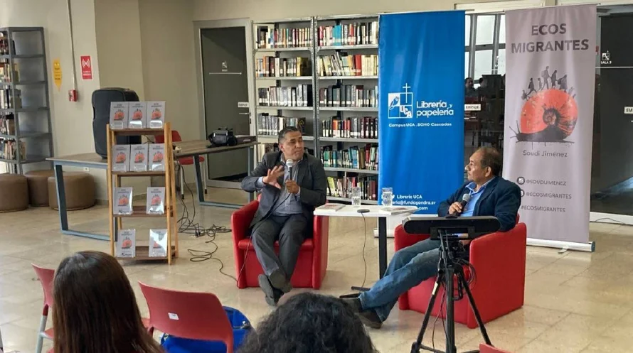 Soudi Jiménez, periodista salvadoreño radicado en EE.UU. presentó su libro "Ecos migrantes"