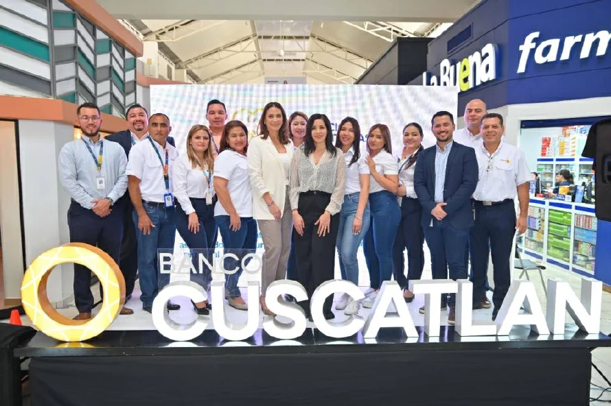 Banco CUSCATLAN lanza seguro "Protección sin Fronteras" para salvadoreños con familiares en el extranjero
