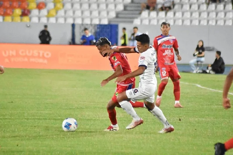 Firpo intentará frenar a Alianza en el duelo más atractivo de la jornada 17 del Clausura 2025