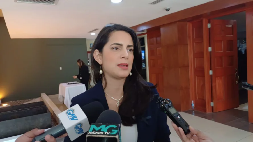 ¿Por qué Claudia Ortiz votó por la eliminación de la "abstención" en la Asamblea Legislativa?