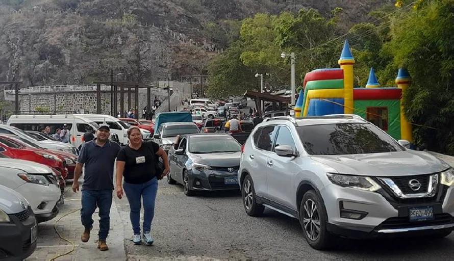 CCR anuncia plan para vigilar uso de vehículos nacionales en vacaciones