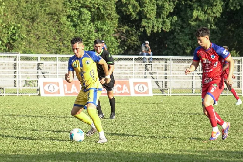 Municipal Limeño vence 2-0 a Cacahuatique en un disputado partido