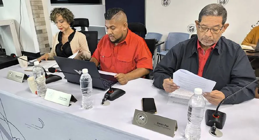 Concejales piden informes de pagos a proveedores y descuentos a empleados en San Salvador Centro
