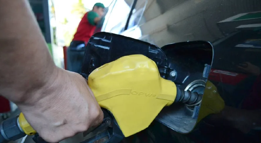 El galón del combustible bajará $0.15 a partir de este martes a nivel nacional