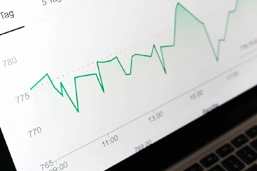 El impacto de los aranceles globales de Trump en la valoración del mercado cambiario