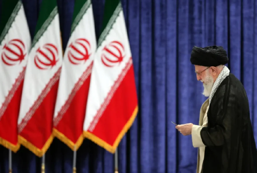 El líder supremo de Irán afirma que las primeras conversaciones con EE.UU. fueron "bien"
