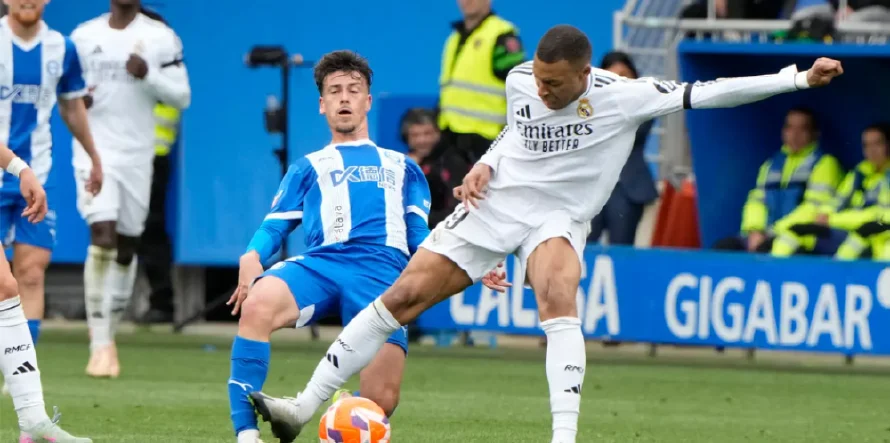 Un partido de suspensión a Mbappé por su expulsión ante el Alavés