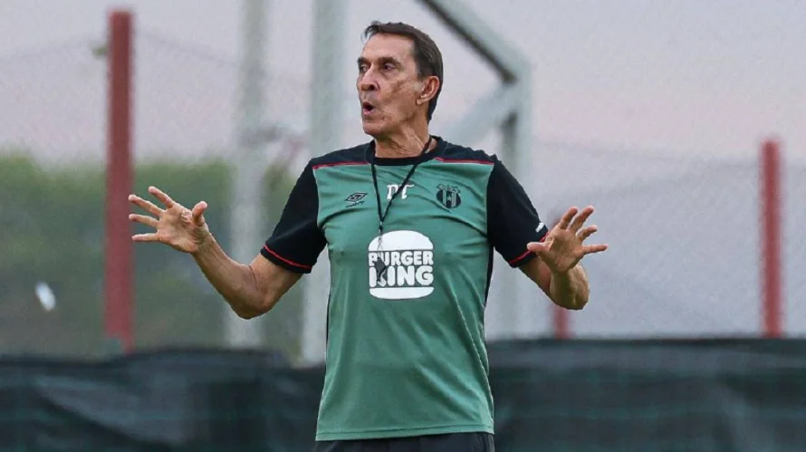 Alajuelense destituye a Alexandre Guimaraes a días del clásico contra Saprissa