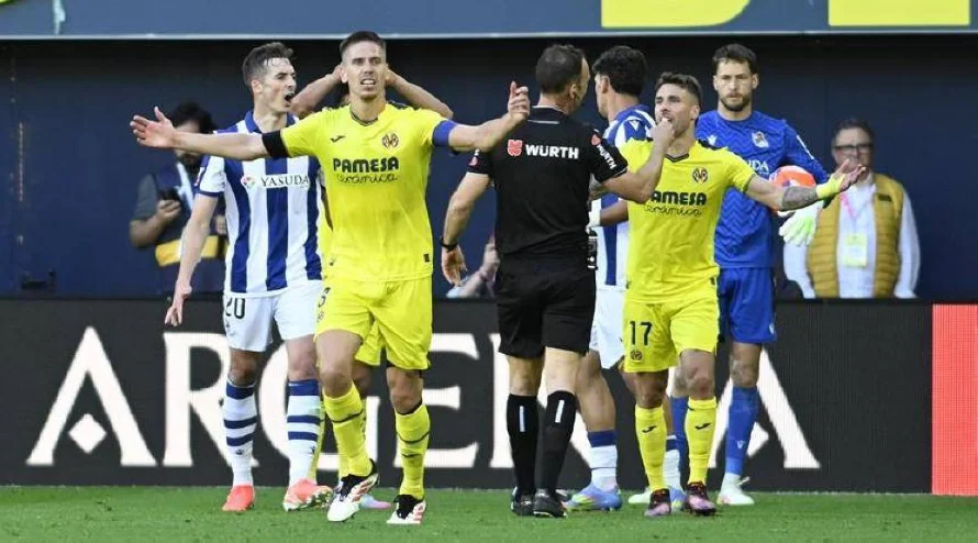 Los regalos defensivos y el VAR frenan al Villarreal ante la Real Sociedad: 2-2