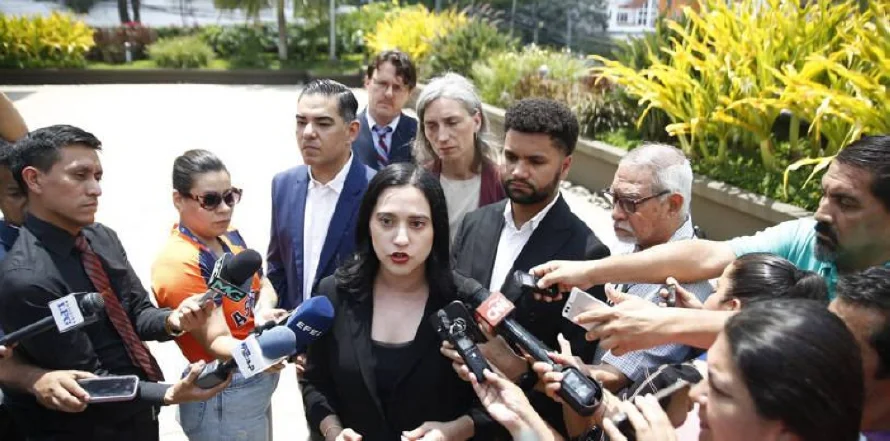 Gobierno denegó solicitud para ver a Ábrego García y venezolano según congresistas