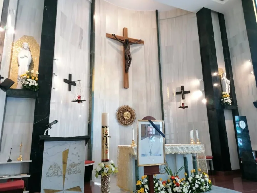 Nunciatura de El Salvador abre libro de condolencias por fallecimiento del Papa Francisco
