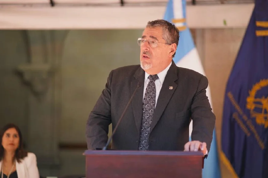 Bernardo Arévalo llama "criminales" a miembros de fiscalía de Guatemala por captura de viceministro