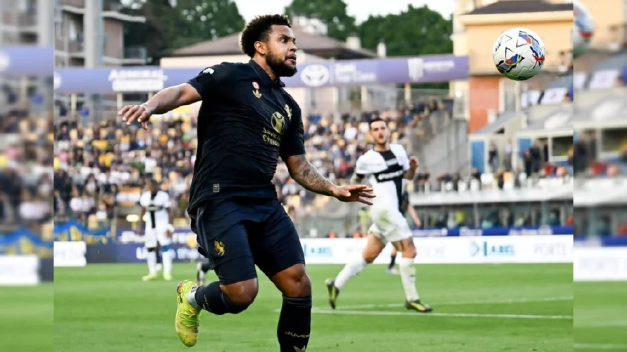 Juventus cae 1-0 ante Parma y se aleja de la Champions League