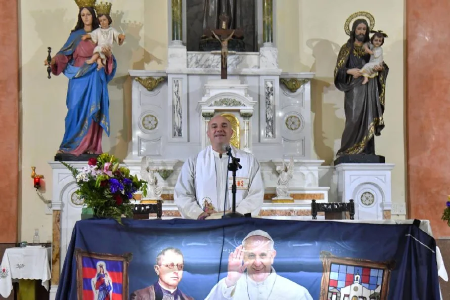 Aficionados del club San Lorenzo celebran una misa por Francisco, su más célebre hincha