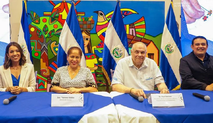 Inauguran Cedart, una vitrina para la comercialización de las artesanías en el centro histórico de San Salvador