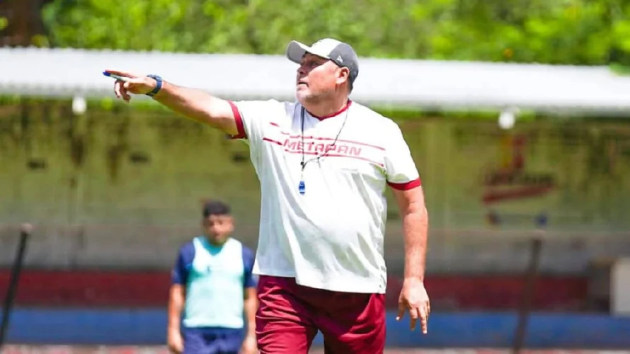 Erick Dowson Prado critica arbitraje tras empate entre Isidro Metapán y Águila
