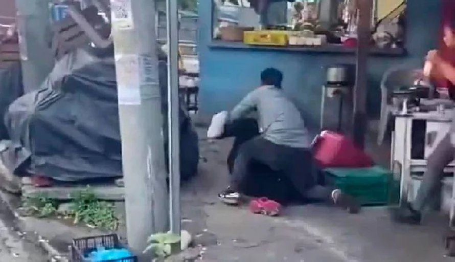 Vendedores retienen a supuesto ladrón en Cojutepeque