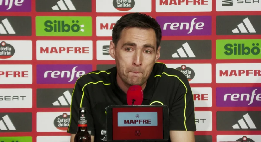 Entre lágrimas, árbitro De Burgos denuncia acoso mediático previo a la final de Copa del Rey