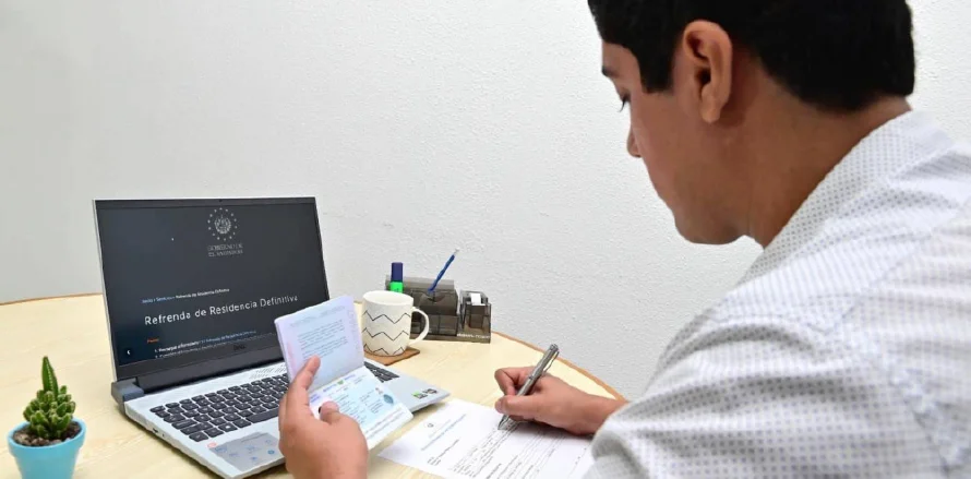 Daru00e1n "residencia definitiva" a extranjeros que inviertan en proyectos promovidos por el Gobierno