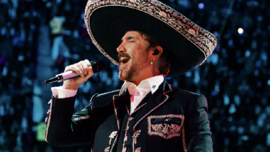 Alejandro Fernández lanza su álbum "De Rey a Rey", dedicado a su padre
