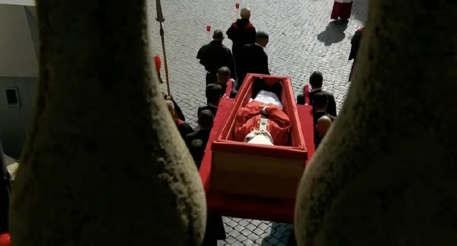 Francisco recordado en su acta funeraria por combatir los "crímenes" del clero con menores