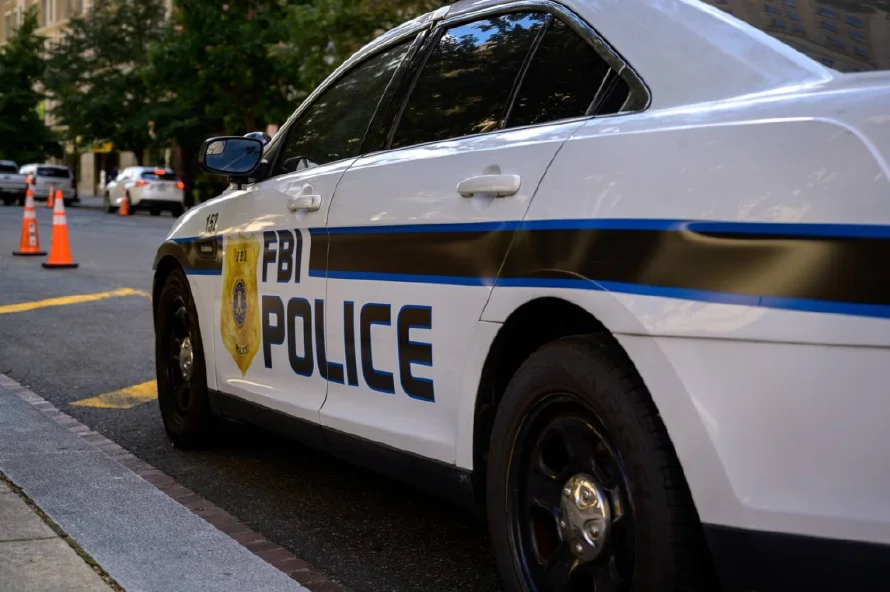 El FBI arresta a una jueza en Wisconsin y la acusa de obstruir el arresto de un migrante