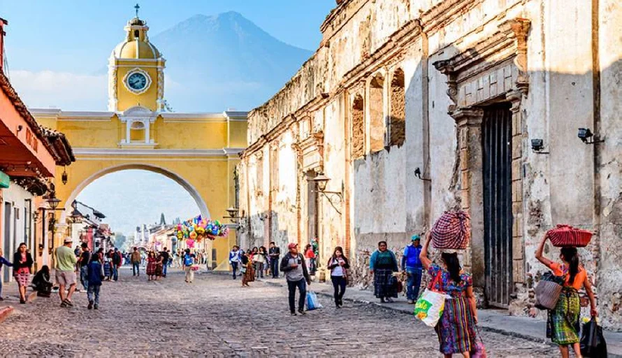 Instituto de Guatemala dice que "el turismo se debe convertir en el motor económico"