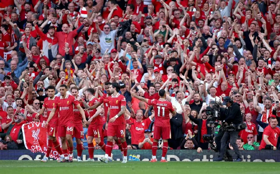 El Liverpool se proclama campeón de la Premier League tras ganar 5-1 al Tottenham