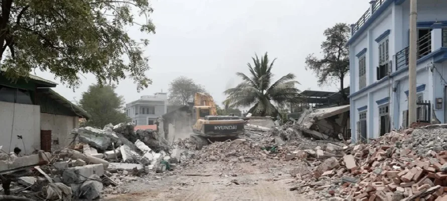 Cruz Roja: Decenas de miles de birmanos duermen en las calles un mes después del terremoto