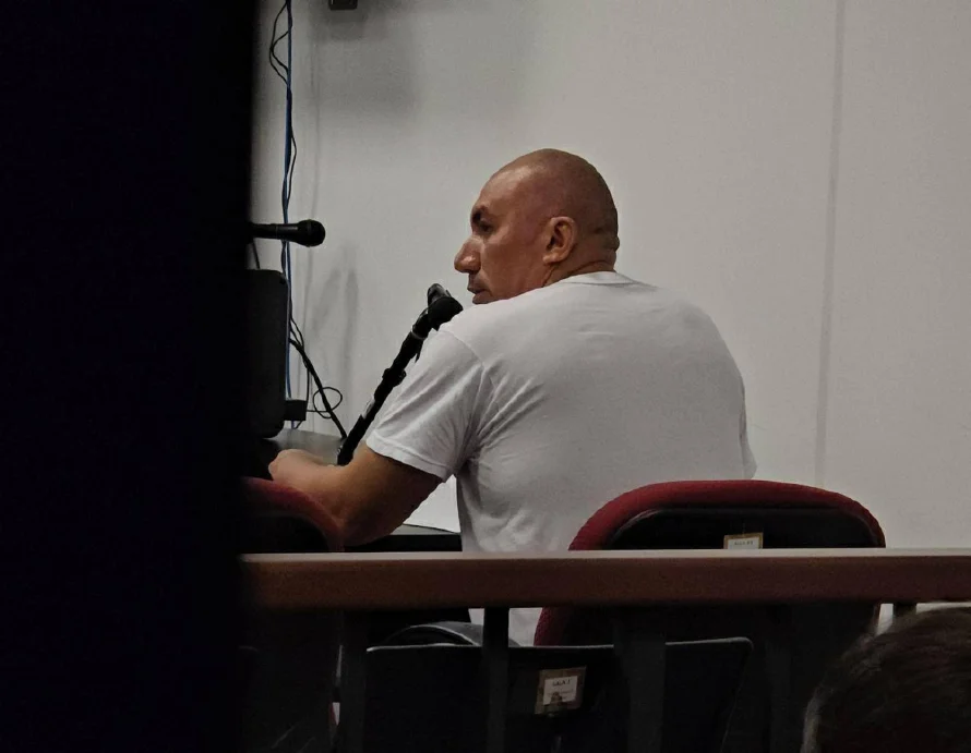 Condenan a 25 años de cárcel a expolicía por extorsión