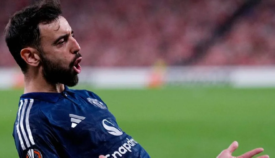 El United golea al Athletic y pone pie y medio en la final de San Mamés