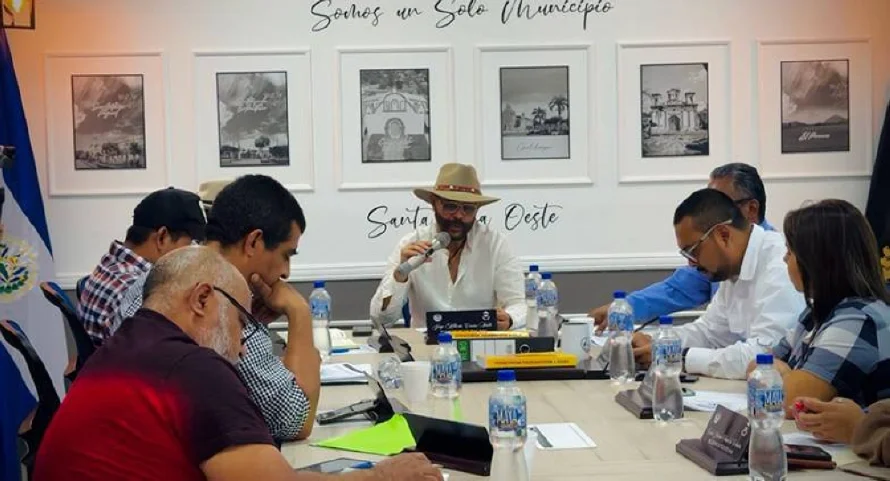 Cambian nombre de bulevar "Schafick Handal" en Santa Ana Oeste