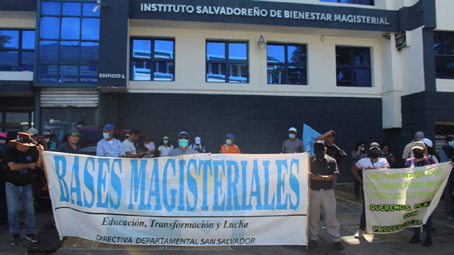 Bases magisteriales dice que maestros tienen casi seis años sin revisión de salarios