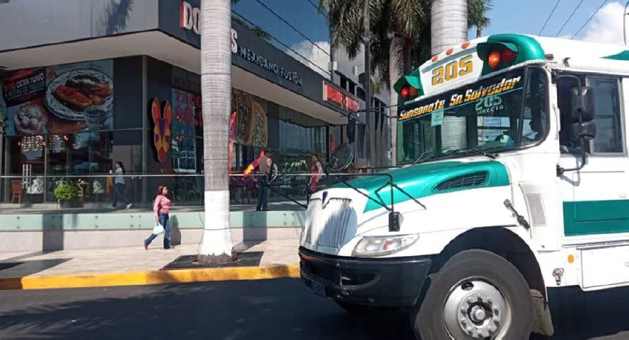 Transportistas dicen mantendrán el servicio y tarifas durante el cierre de Los Chorros
