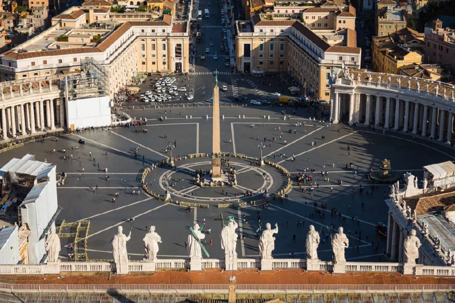 Todos los cardenales que participarán en el cónclave están en Roma
