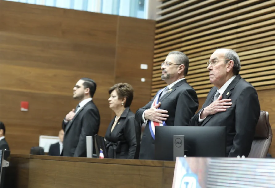 Presidente de la Asamblea alerta que Costa Rica transita ruta del "populismo autoritario"